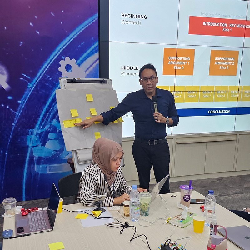 Suasana kelas Mitologi Inspira 5
